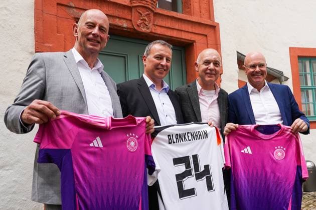 DFB President Bernd Neuendorf with Thuringias Economics Minister Wolfgang Tiefensee Blankenhain 27 05 2024 Training camp for the German national team in preparation for the European Championship, Golf Resort Weimarer Land