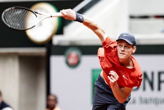 TENNIS - French Open 2024 PARIS,FRANCE,27.MAY.24 - TENNIS - ATP, Tennis Herren World Tour, French Open, Roland Garros, Grand Slam. Image shows Jannik Sinner (ITA).  GEPAxpictures xPatrickxSteiner
