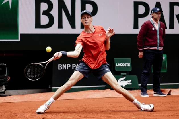 TENNIS - French Open 2024 PARIS,FRANCE,27.MAY.24 - TENNIS - ATP, Tennis Herren World Tour, French Open, Roland Garros, Grand Slam. Image shows Jannik Sinner (ITA).  GEPAxpictures xPatrickxSteiner