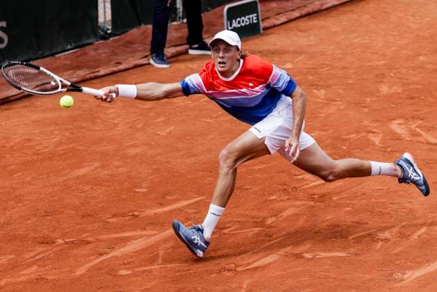 TENNIS - French Open 2024 PARIS,FRANCE,27.MAY.24 - TENNIS - ATP, Tennis Herren World Tour, French Open, Roland Garros, Grand Slam. Image shows Emil Ruusuvuori (FIN).  GEPAxpictures xPatrickxSteiner