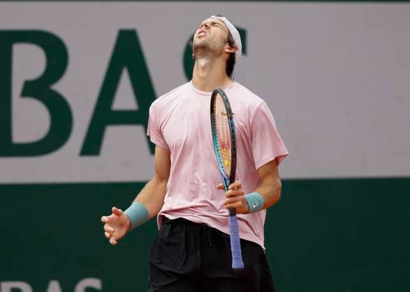 Henri Squire GER reacts annoyed, anger, disappointed, disappointment, emotion Tennis French Open 2024 Roland Garros Paris France 27 May 2024 Copyright: xJuergenxHasenkopfx