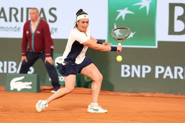 ROLAND GARROS 2024 Thierry Larret Maxppp. Tennis. Roland Garros 2024. Internationaux de France de tennis. Stade Roland Garros, Paris (75). Le 27 mai 2024. Court Philippe Chatrier : Sachia VICKERY (USA) vs Ons JABEUR (TUN) PARIS (75) STADE ROLAND GARROS PARIS ILE DE FRANCE FRANCE  Copyright: xThierryxLarret MAXPPPxThierryxLarretx TL_20240527_0201 0481698191st