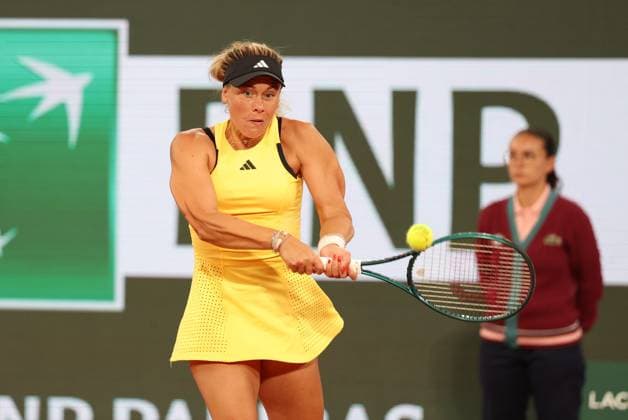 ROLAND GARROS 2024 Thierry Larret Maxppp. Tennis. Roland Garros 2024. Internationaux de France de tennis. Stade Roland Garros, Paris (75). Le 27 mai 2024.Court Philippe Chatrier : Court Philippe Chatrier : Iga SWIATEK (POL) vs Leolia JEANJEAN (FRA) PARIS (75) STADE ROLAND GARROS PARIS ILE DE FRANCE FRANCE  Copyright: xThierryxLarret MAXPPPxThierryxLarretx TL_20240527_0314 0481710590st