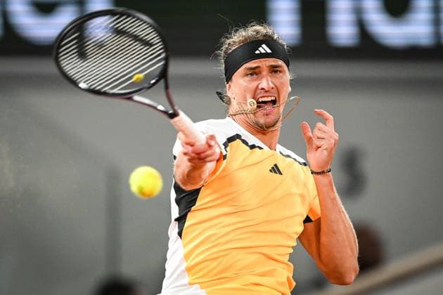 May 27, 2024, Paris, France, France: Alexander ZVEREV of Germany during the second day of Roland-Garros 2024, French Open 2024, Grand Slam tennis tournament at the Roland-Garros Stadium on May 27, 2024 in Paris, France. Paris France - ZUMAm308 20240527_zsp_m308_009 Copyright: xMatthieuxMirvillex