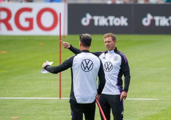Football, men, season 2023 2024, German national team, European Championship preparation, public training in Jena, in the picture from l to r Co coach Sandro Wagner Germany , national coach Julian Nagelsmann Germany , 27 05 2024, Copyright: xSebastianxRäppold MatthiasxKochx