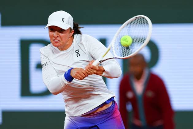 2024.05.27 Paryz Tenis French Open Roland Garros 2024 Iga Swiatek - Leolia Jeanjean N Z Iga Swiatek Foto Pawel Andrachiewicz PressFocus 2024.05.27 Paris Tennis French Open Roland Garros 2024 Iga Swiatek - Leolia Jeanjean Iga Swiatek Photo Pawel Andrachiewicz PressFocus NEWSPIX.PL --- Newspix.pl  20240527_PF_PA256