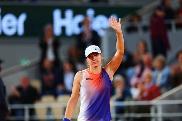 2024.05.27 Paryz Tenis French Open Roland Garros 2024 Iga Swiatek - Leolia Jeanjean N Z Iga Swiatek Foto Pawel Andrachiewicz PressFocus 2024.05.27 Paris Tennis French Open Roland Garros 2024 Iga Swiatek - Leolia Jeanjean Iga Swiatek Photo Pawel Andrachiewicz PressFocus NEWSPIX.PL --- Newspix.pl  20240527_PF_PA344