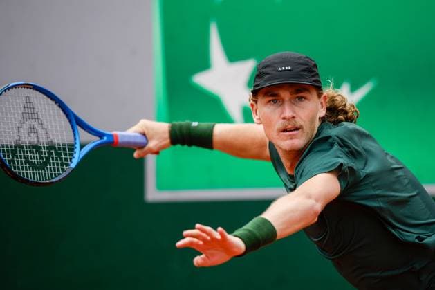 27 05 2024 Tennis, French Open 2024 Roland Garros, FRA, Men™s Singles Court Court 8 MaxPurcell AUS Henri Squire GER Picture from left Max Purcell AUS Copyright: HMBxMedia AntonioxBorga