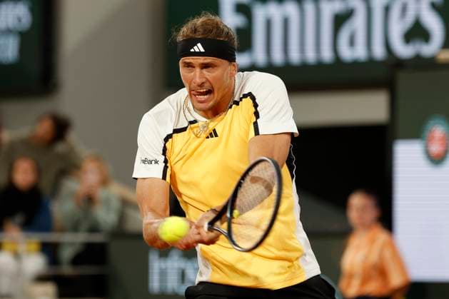 May 27, 2024, Paris, Paris, France: Alexander Zverev (GER in action during the tennis Grand Slamt of Roland Garros 2024, day 1, match between Alexander Zverev (GER) and Rafael Nadal (ESP) at Roland Garros Stadium - on May 23 2024.Paris - France Paris France - ZUMAb253 20240527_zsp_b253_050 Copyright: xLoicxBaratouxx
