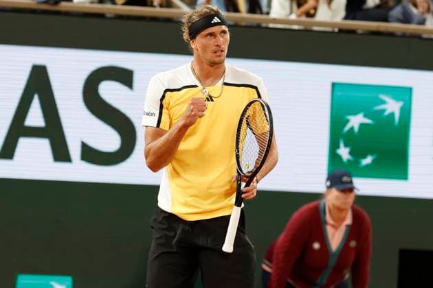 May 27, 2024, Paris, Paris, France: Alexander Zverev (GER react during the tennis Grand Slamt of Roland Garros 2024, day 1, match between Alexander Zverev (GER) and Rafael Nadal (ESP) at Roland Garros Stadium - on May 23 2024.Paris - France Paris France - ZUMAb253 20240527_zsp_b253_059 Copyright: xLoicxBaratouxx