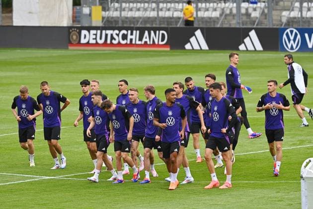 Teamfoto,Team,Mannschaft,Mannschaftsfoto Oeffentliches Training in Jena , Erst Abbe Sportfeld Deutsche Fussball Nationalmannschaft,Fußball Trainingslager in Blankenhain Thueringen am 27 05 2024,