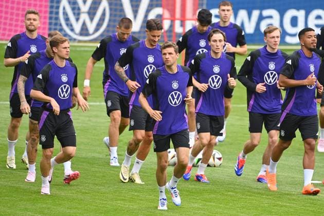 Joshua KIMMICH ,David RAUM , Thomas MUELLER MÜLLER , Public training in Jena , Erst Abbe Sportfeld German national soccer team , Soccer training camp in Blankenhain Thuringia on 27 05 2024,