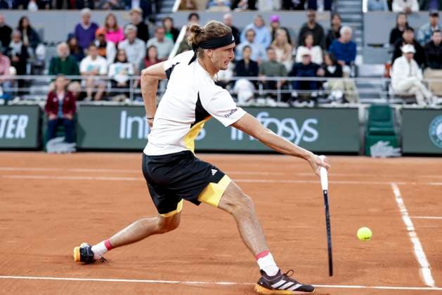 TENNIS - French Open 2024 PARIS,FRANCE,27.MAY.24 - TENNIS - ATP, Tennis Herren World Tour, French Open, Roland Garros, Grand Slam. Image shows Alexander Zverev (GER).  GEPAxpictures xPatrickxSteiner