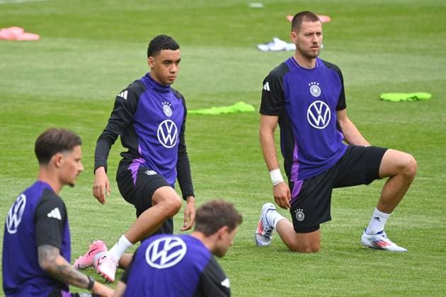 from left Jamal MUSIALA , Waldemar ANTON Public training in Jena , Erst Abbe Sportfeld German National Soccer Team , Soccer training camp in Blankenhain Thuringia on 27 05 2024,