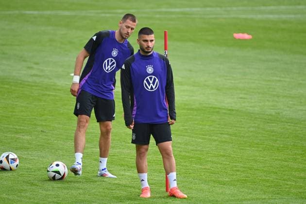 from left Waldemar ANTON, Deniz UNDAV Public training in Jena, Erst Abbe Sportfeld German national soccer team, soccer training camp in Blankenhain Thuringia on 27 05 2024,