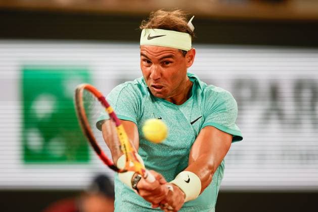 27 05 2024 Tennis, French Open 2024 Roland Garros, FRA, Men™s Singles Court Philippe Chatrier FIRST ROUND Alexander Zverev Germany Rafael Nadal Spain Picture from left Rafael Nadal Spain plays a backhand Copyright: HMBxMedia AntonioxBorga