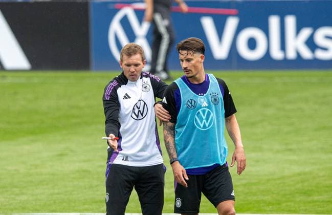 Football, men, season 2023 2024, German national team, European Championship preparation, public training in Jena, in the picture from l national coach Julian Nagelsmann Germany , Robin Koch Germany , 27 05 2024, Copyright: xSebastianxRäppold MatthiasxKochx