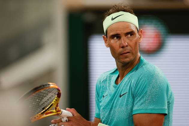 27 05 2024 Tennis, French Open 2024 Roland Garros, FRA, Men™s Singles Court Philippe Chatrier FIRST ROUND Alexander Zverev Germany Rafael Nadal Spain picture from left Rafael Nadal Spain disappointed, disappointed looking, dissapointed, sad, frustrated, frustrated, frustrated Copyright: HMBxMedia AntonioxBorga