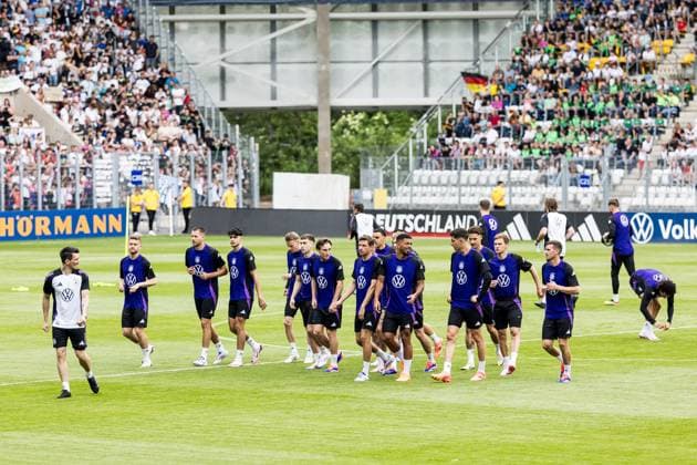 DFB Training Camp Public Training 27 05 2024 Warm-up DFB Training Camp Public Training Jena, Ernst Abbe Sportfeld on 27 05 2024 Copyright: xBEAUTIFULxSPORTS Wunderlx