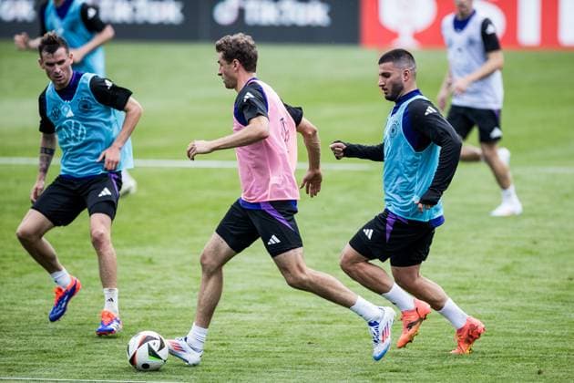 DFB training camp public training 27 05 2024 duel Pascal Groß Germany , Thomas Müller Germany , Deniz Undav Germany DFB training camp public training Jena, Ernst Abbe Sportfeld on 27 05 2024 Copyright: xBEAUTIFULxSPORTS Wunderlx