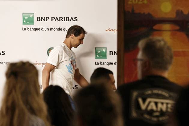 Tennis: French Open Rafael Nadal of Spain leaves the venue of a press conference, PK, Pressekonferenz held after he lost to Alexander Zverev of Germany in a men s singles first-round match at the French Open tennis tournament in Paris on May 27, 2024.  A14AA0002926534P