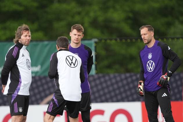 Goalkeeping coach Andreas Kronenberg Germany Germany with goalkeeper Alexander Nübel Germany Germany , goalkeeper Oliver Baumann Germany Germany Germany Blankenhain 28 05 2024 Training camp of the German national team for the European Championship preparation, Golf Resort Weimarer Land