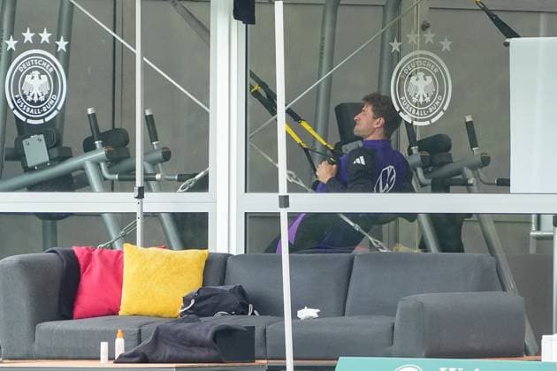 Thomas Müller Germany at the weights in the fitness tent Blankenhain 28 05 2024 Training camp for the German national team in preparation for the European Championships, Golf Resort Weimarer Land