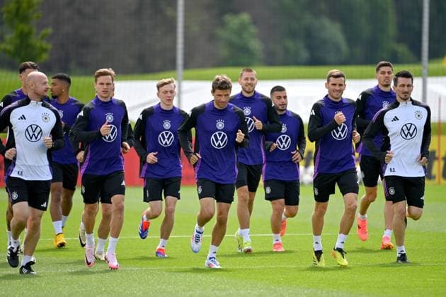 front Joshua KIMMICH GER , Maimilian BEIER,Thomas MUELLER,Waldemar ANTON,Deniz UNDAV, Pascal GROSS Kai HAVERTZ, during warm-up training at the Golf Resort Weimarer Land,training ground German national football team,football training camp in Blankenhain Thuringia on 27 05 2024,