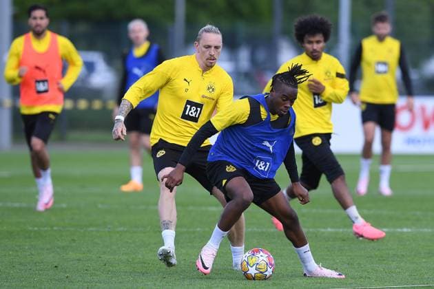 Soccer 1 Bundesliga training Borussia Dortmund on 28 05 2024 at the training ground Hohenbuschei in Dortmund Jamie Jermaine Bynoe Gittens Dortmund , front Marius Wolf Dortmund , back xRx
