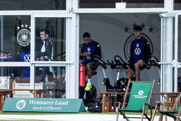 DFB training camp training 28 05 2024 Jamal Musiala Germany and Aleksandar Pavlovic Germany on ergometers DFB training camp training Blankenhain, Golf Spa Resort Weimarer Land on 28 05 2024 Copyright: xBEAUTIFULxSPORTS Wunderlx