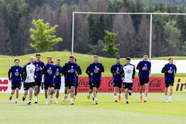 DFB training camp training 28 05 2024 Warm-up at the start of training DFB training camp training Blankenhain, Golf Spa Resort Weimarer Land on 28 05 2024 Copyright: xBEAUTIFULxSPORTS Wunderlx