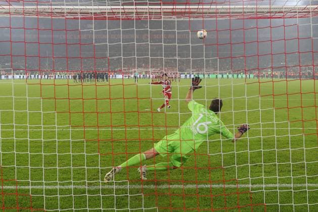 Relegation Fortuna Düsseldorf VfL Bochum on 27 05 2024 at Merkur Spiel Arena in Düsseldorf Takashi Uchino Duesseldorf 2 misses the decisive penalty against goalkeeper Andreas Luthe Bochum 16 MH