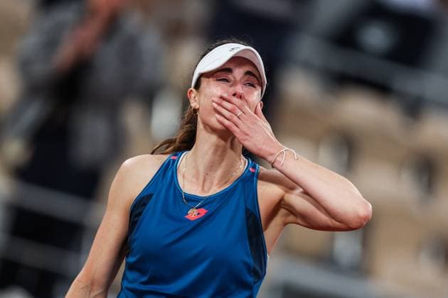 2024 French Open - Day 3 Alize Cornet is reacting during a ceremony for her last tournament of her professional career. The ceremony is being held after her loss against Zheng Qinwen in the Women s Singles first round match on Day Three of the 2024 French Open at Roland Garros in Paris, France, on May 28, 2024 Paris France  Copyright: xIbrahimxEzzatx originalFilename:ezzat-notitle240528_np841.jpg