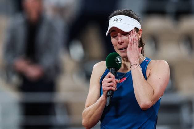 2024 French Open - Day 3 Alize Cornet is reacting during a ceremony for her last tournament of her professional career. The ceremony is being held after her loss against Zheng Qinwen in the Women s Singles first round match on Day Three of the 2024 French Open at Roland Garros in Paris, France, on May 28, 2024 Paris France  Copyright: xIbrahimxEzzatx originalFilename:ezzat-notitle240528_nps4e.jpg