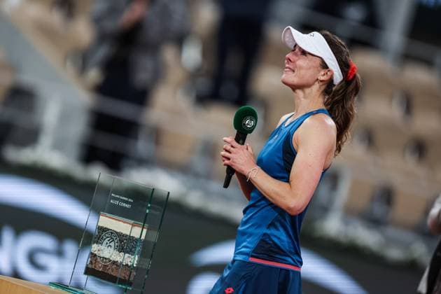 2024 French Open - Day 3 Alize Cornet is reacting during a ceremony for her last tournament of her professional career. The ceremony is being held after her loss against Zheng Qinwen in the Women s Singles first round match on Day Three of the 2024 French Open at Roland Garros in Paris, France, on May 28, 2024 Paris France  Copyright: xIbrahimxEzzatx originalFilename:ezzat-notitle240528_npZMc.jpg