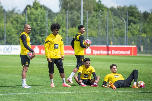 Training Borussia Dortmund, 28 05 2024 Julian Brandt Borussia Dortmund, 19 , Karim Adeyemi Borussia Dortmund, 27 , Jadon Sancho Borussia Dortmund, 10 , Ian Maatsen Borussia Dortmund, 22 , Gregor Kobel Borussia Dortmund, 1 Training session of Borussia Dortmund on 28 05 2024 before the UEFA Champions League final against Real Madrid, training ground Hohenbuschei, Dortmund DFL regulations prohibit any use of photographs as image sequences and or quasi video Copyright: xBEAUTIFULxSPORTS Meuselx