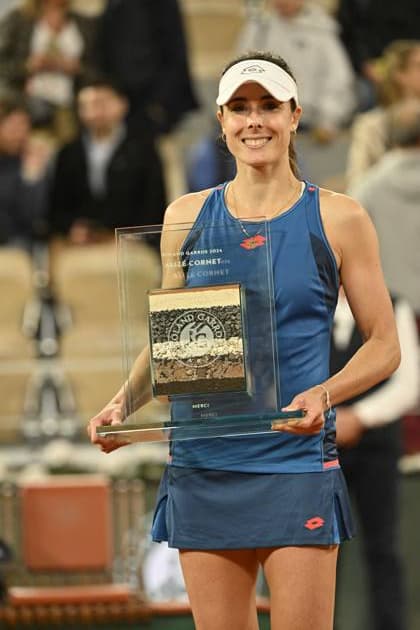 Tennis : Roland Garros 2024 - Alize Cornet - France - Fin de carriere Tennis : Roland Garros 2024 - France - 28 05 2024 ChrysleneCaillaud Panoramic 