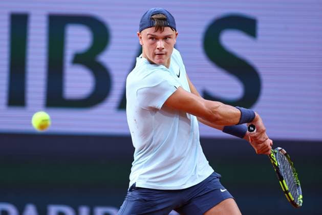 Tennis, French Open, Tag 3 2024.05.28 Paryz Tenis French Open Roland Garros 2024 Daniel Evans - Holger Rune N Z Holger Rune Foto Pawel Andrachiewicz PressFocus 2024.05.28 Paris Tennis French Open Roland Garros 2024 Daniel Evans - Holger Rune Holger Rune Photo Pawel Andrachiewicz PressFocus NEWSPIX.PL --- Newspix.pl POLAND OUT!  20240528_PF_PA391