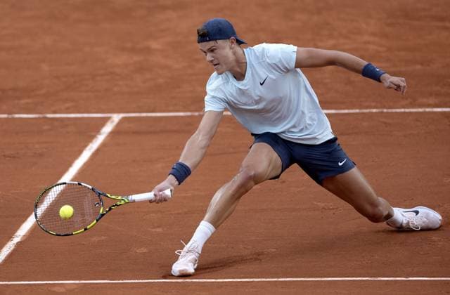 Tennis, French Open, Tag 3 Holger Rune of Denmark in action French Open Tennis, Day 3, Tennis, Roland Garros, Paris, France - 28 May 2024  Copyright: xEllaxLing Shutterstockx 14506173u