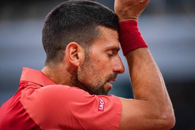 Tennis, French Open, Tag 3 Novak Djokovic (SRB) TENNIS : Roland Garros 2024 - Paris - 28 05 2024 BaptisteAutissier Panoramic 