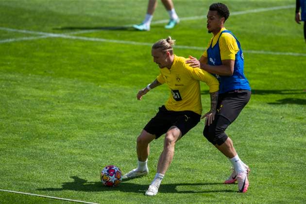 Training Borussia Dortmund, 28 05 2024 Marius Wolf Borussia Dortmund, 17 in duel with Felix Nmecha Borussia Dortmund, 8 Training session of Borussia Dortmund on 28 05 2024 before the UEFA Champions League final against Real Madrid, training ground Hohenbuschei, Dortmund DFL regulations prohibit any use of photographs as image sequences and or quasi video Copyright: xBEAUTIFULxSPORTS Meuselx