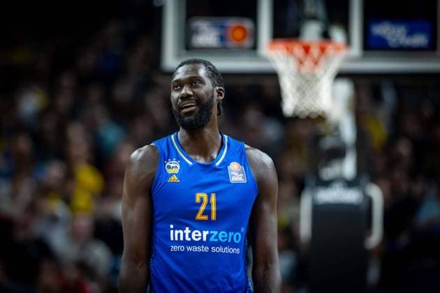 Basketball Berlin 28 05 2024 Season 2023 2024 1 Bundesliga easyCredit BBL Playoffs Semifinal Game 1 Alba Berlin NINERS Chemnitz Khalifa Koumadje Alba Berlin, No 21 Christ