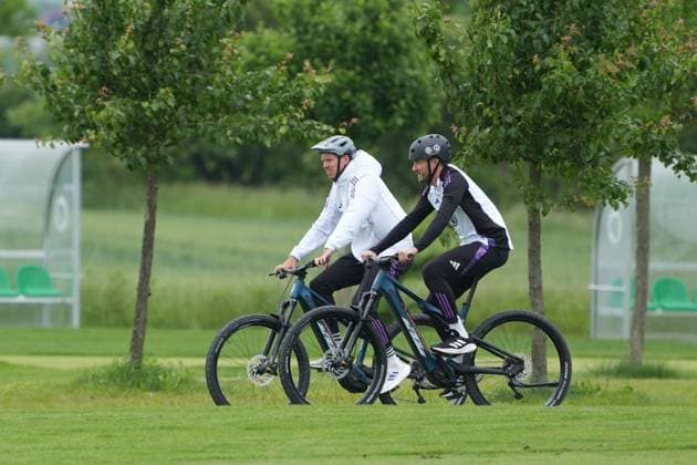 National coach Julian Nagelsmann Germany Germany arrives by bike for training Blankenhain 29 05 2024 Training camp for the German national team in preparation for the European Championship, Golf Resort Weimarer Land