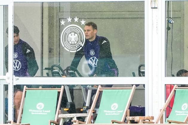Goalkeeper Manuel Neuer Germany Goalie Germany trains on the ergometer and checks his heart rate monitor Blankenhain 29 05 2024 Training camp for the German national team in preparation for the European Championship, Golf Resort Weimarer Land