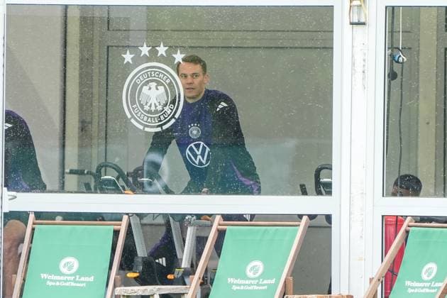 Goalkeeper Manuel Neuer Germany Goalie Germany trains on the ergometer and checks his heart rate monitor Blankenhain 29 05 2024 Training camp for the German national team in preparation for the European Championship, Golf Resort Weimarer Land