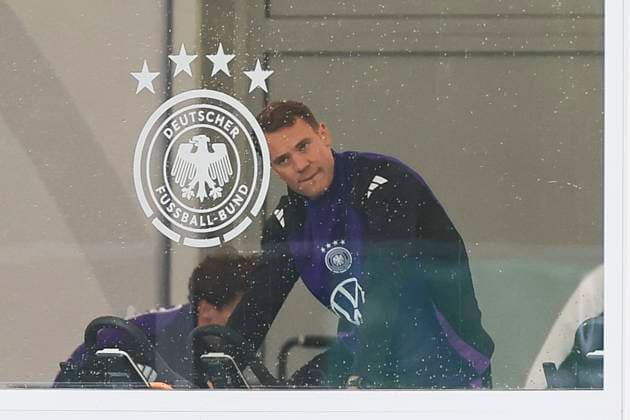 Goalkeeper Manuel Neuer sits in the fitness tent on his bike, training day 3, training camp of the German national team, Spa and GolfResort Weimarer Land, 29 05 2024, Blankenhain, Germany