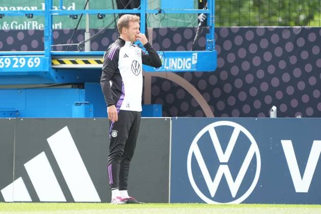 National coach Julian Nagelsmann Germany Germany whistles for training Blankenhain 29 05 2024 Training camp of the German national team for European Championship preparation, Golf Resort Weimarer Land
