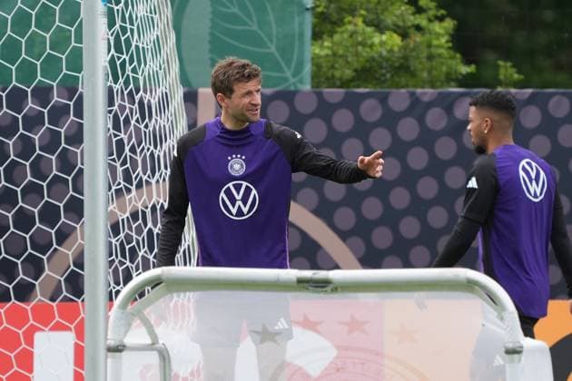 Thomas Müller Germany Germany jokes with teammates Blankenhain 29 05 2024 Training camp for the German national team in preparation for the European Championship, Golf Resort Weimarer Land