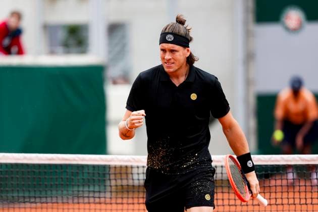 TENNIS - French Open 2024 PARIS,FRANCE,29.MAY.24 - TENNIS - ATP, Tennis Herren World Tour, French Open, Roland Garros, Grand Slam. Image shows the rejoicing of Sam Weissborn (AUT).  GEPAxpictures xPatrickxSteiner