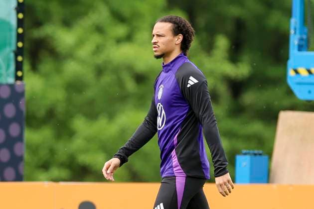 Leroy Sane runs across the training ground, training day 3, training camp of the German national team, Spa and GolfResort Weimarer Land, 29 05 2024, Blankenhain, Germany